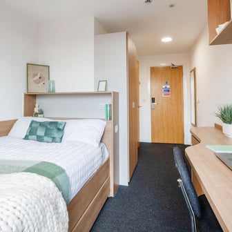 Platinum Ensuite - Image 3