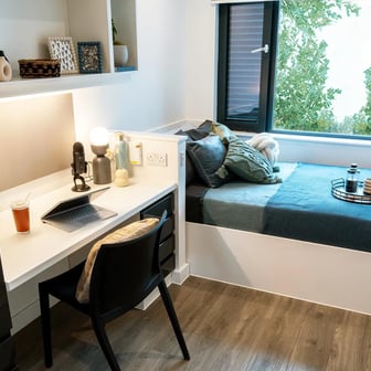 Luxe Ensuite - Image 2