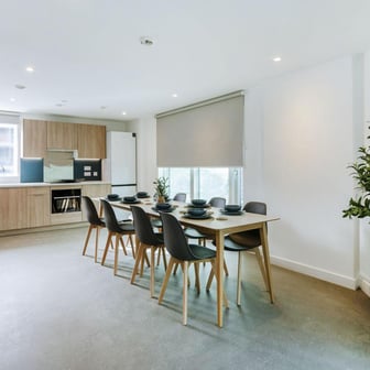 Classic Plus 7-8 Bed Ensuite - Image 8