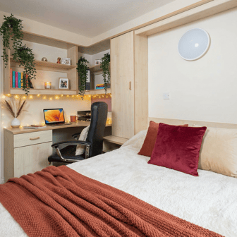 Classic Ensuite - Image 2