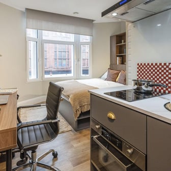 Silver Studio - Image 2