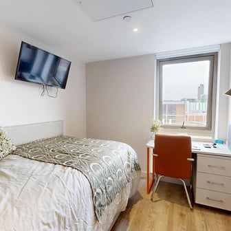 4 Bed Ensuite - Image 2