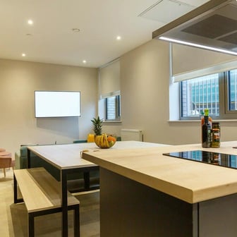 7 Bed Ensuite - Image 6