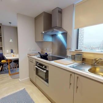 One Bed Apartment - Image 6