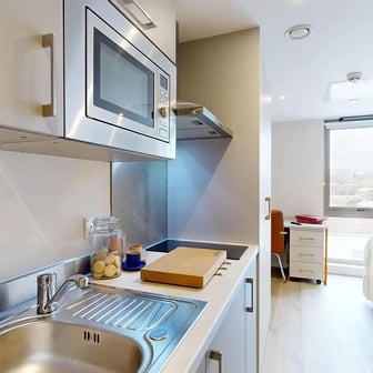 Premium Cluster Studio - Image 10