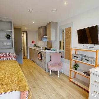 Premium Studio - Image 2