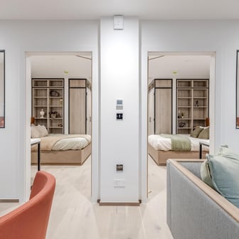 Large 2 Bedroom - Image 1