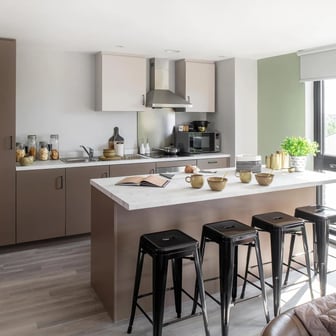 Standard 5 Bed Apartment - Image 4