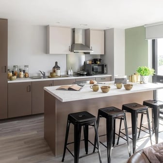 Ultra Premium 5 Bed Apartment - Image 3