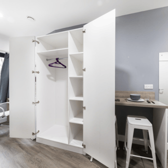 Deluxe Studio - Image 3