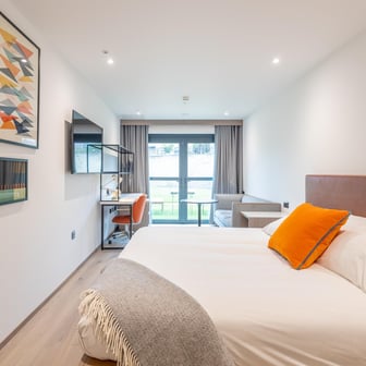 Signature Plus Studio - Image 2