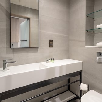 Signature Plus Studio - Image 9