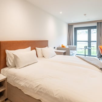 Signature Plus Studio - Image 7