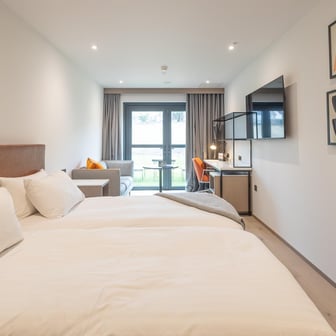 Signature Plus Studio - Image 8