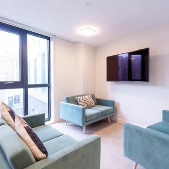 12 Bed Cluster Ensuite - Image 7