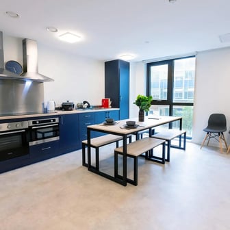 10 Bed Cluster Ensuite - Image 6