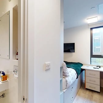 8 Bed Cluster Ensuite - Image 3