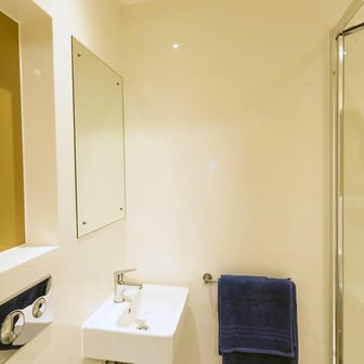 Block B Penthouse Studio - Image 7