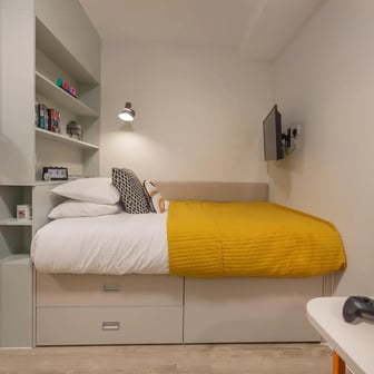 Penthouse Studio - Image 2