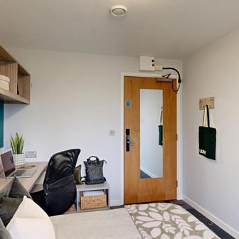 Canal View Room - Image 6