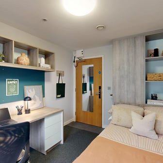 Non-Ensuite Room - Image 1