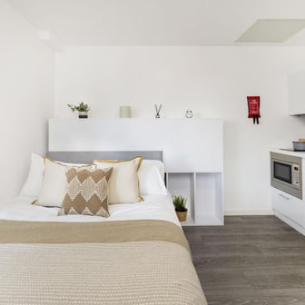 Premium Studio - Image 2