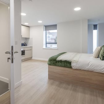 Premium Plus Studio (Accessible) - Image 2