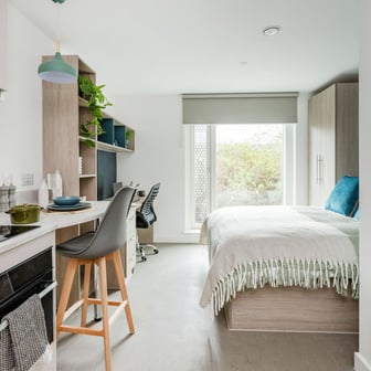 Platinum Studio - Image 1