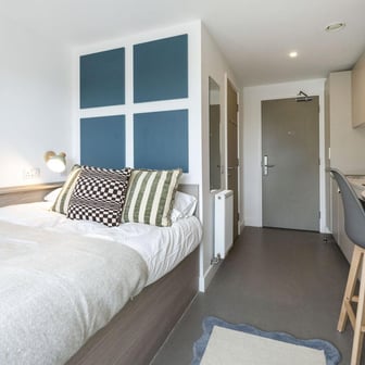 Bronze Plus Studio - Image 1