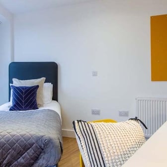 Standard Ensuite - Image 1