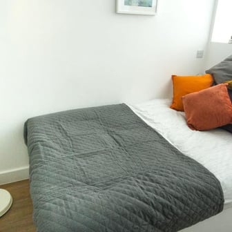 Classic 2 Bed Apartment - Image 2