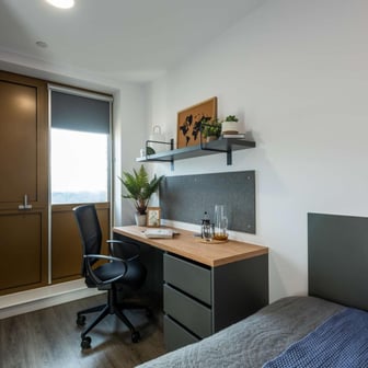 7 Bed Ensuite - Image 2