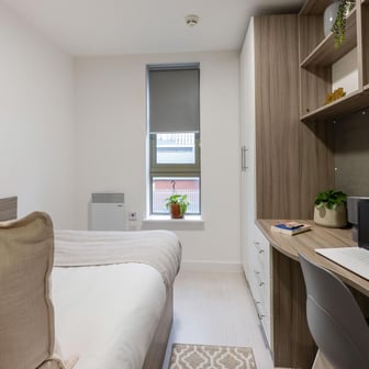 Silver Plus Ensuite - Image 1