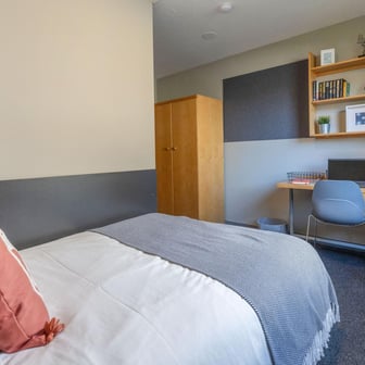 Classic Ensuite - Image 1