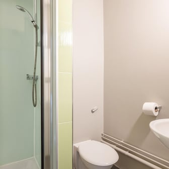 Classic Ensuite - Image 4