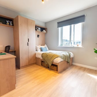 Platinum En Suite - Image 2