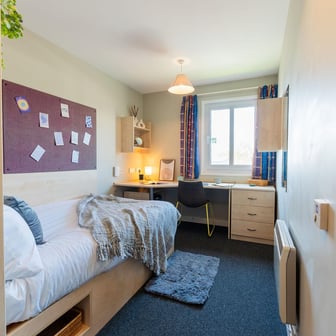 Bronze En Suite - Image 2