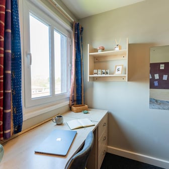 Bronze En Suite - Image 3