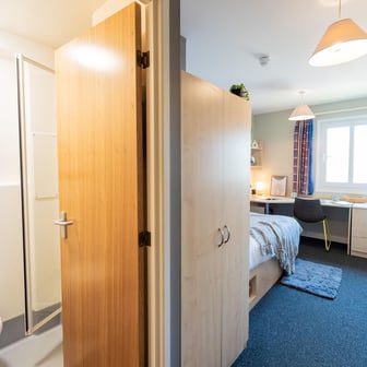 Bronze En Suite - Image 4