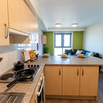 Silver En Suite - Image 10