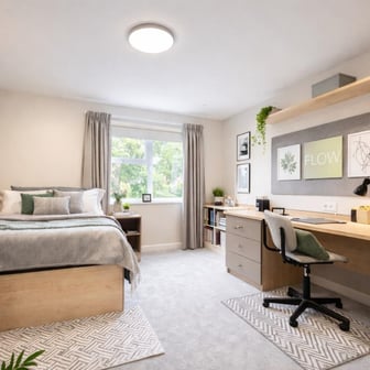 Deluxe Ensuite - Image 1