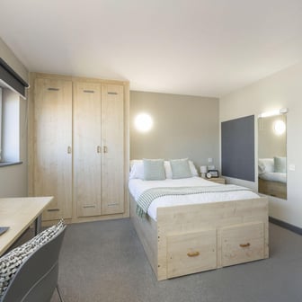 Classic Plus Ensuite - Image 3