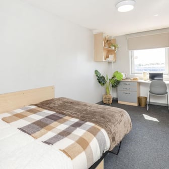 Premium Plus Ensuite - Image 1