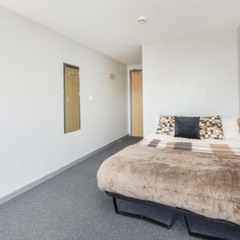 Premium Plus Ensuite - Image 2