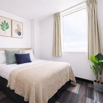 Classic En-Suite - Image 1