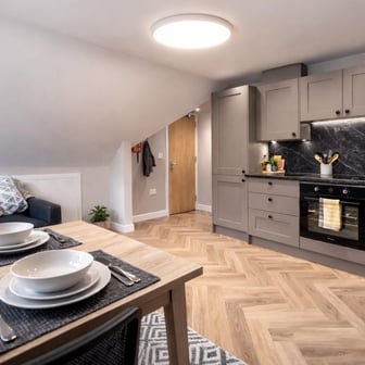 Small Ensuite - Image 4