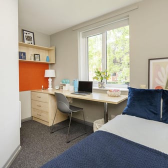 Classic Ensuite - Image 2