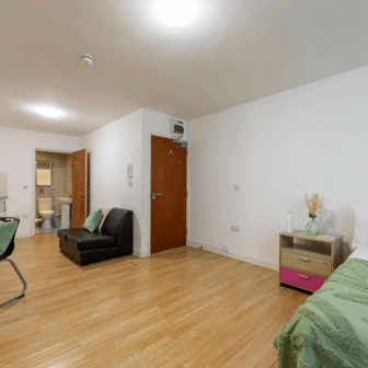 Platinum Studio - Image 1