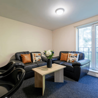 Bronze 2 Bed Apartment - Image 11