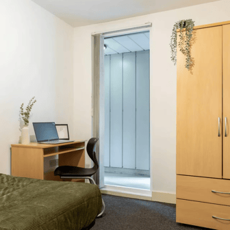 Bronze Non Ensuite - Top Floor - Image 2